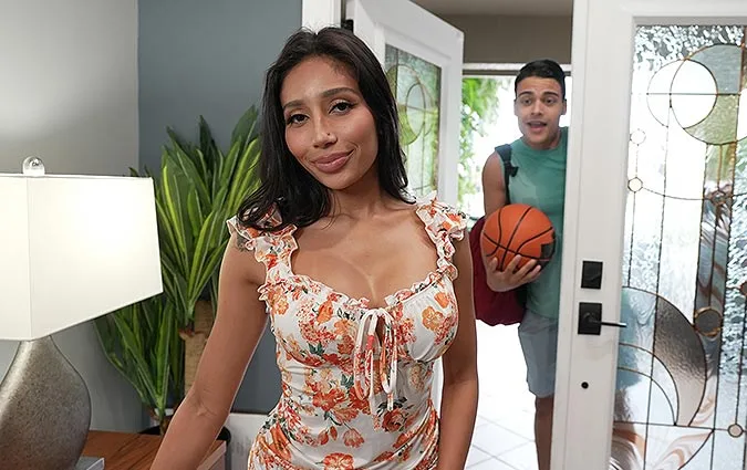 [MomIsHorny] Ally Berry (Fucking Her Sons Best Friend)